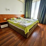 Апартаменты Europroperties Zlatna Kotva *