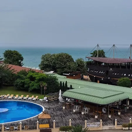 Europroperties Zlatna Kotva Апартаменты *