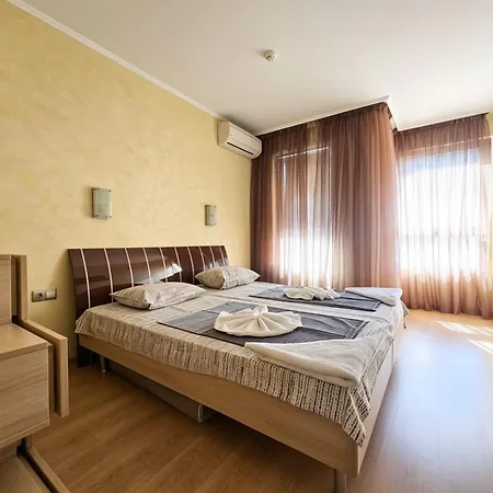 Europroperties Zlatna Kotva Lägenhet